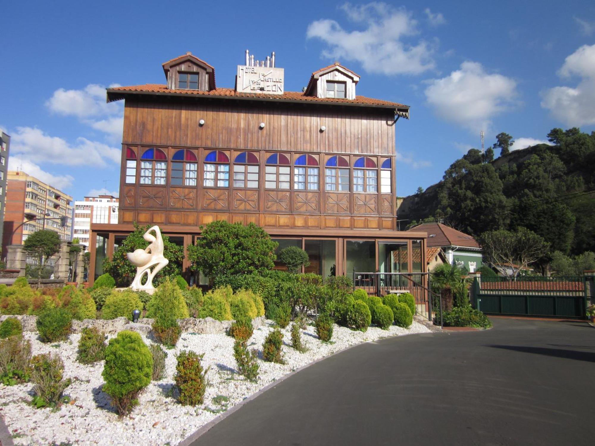 Hotel Castillo De Gauzon Salinas  Exteriör bild