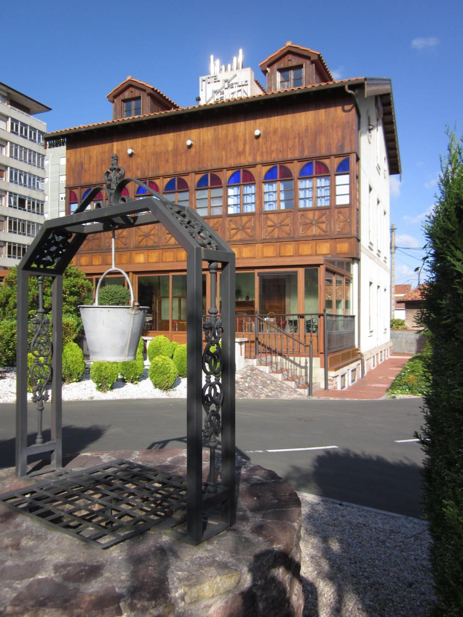 Hotel Castillo De Gauzon Salinas  Exteriör bild